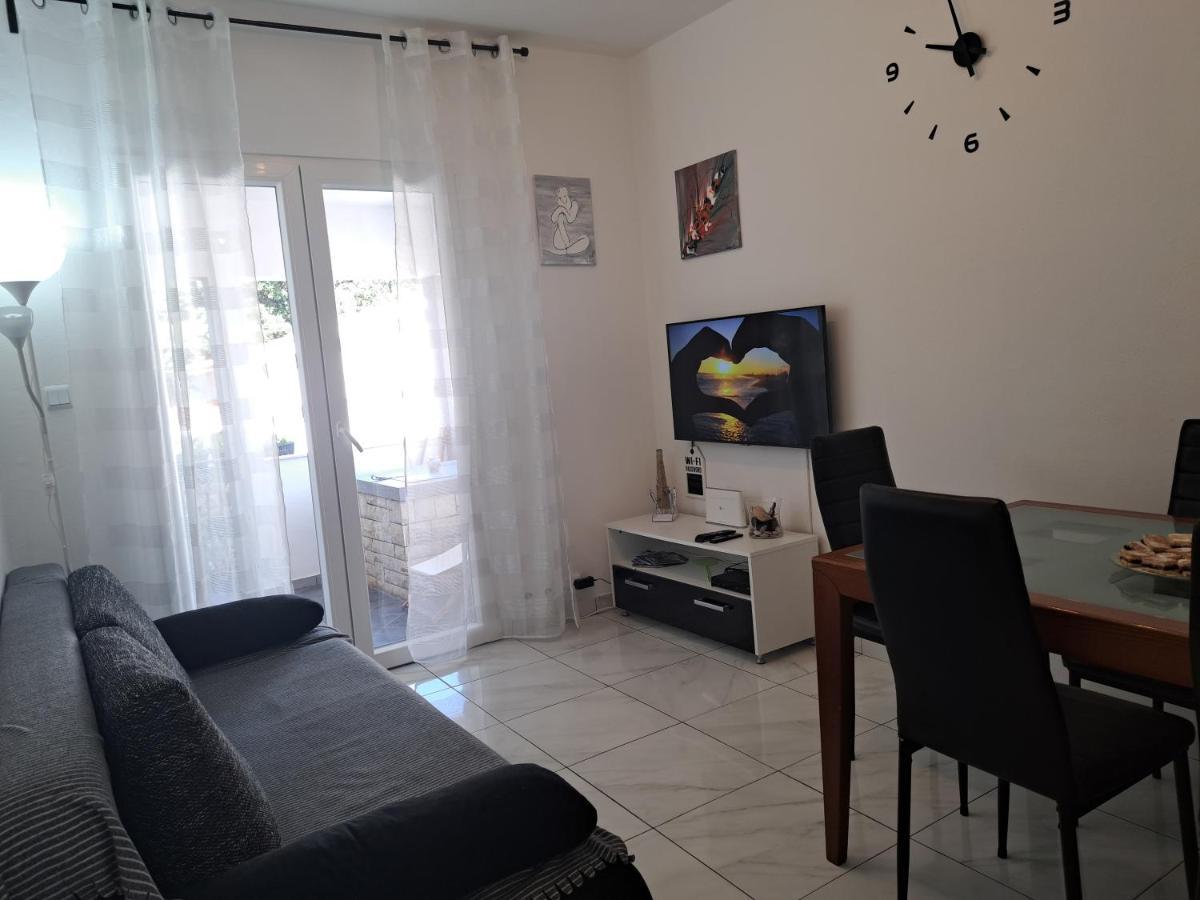 Apartment Lavanda Nova Ražanj Dış mekan fotoğraf
